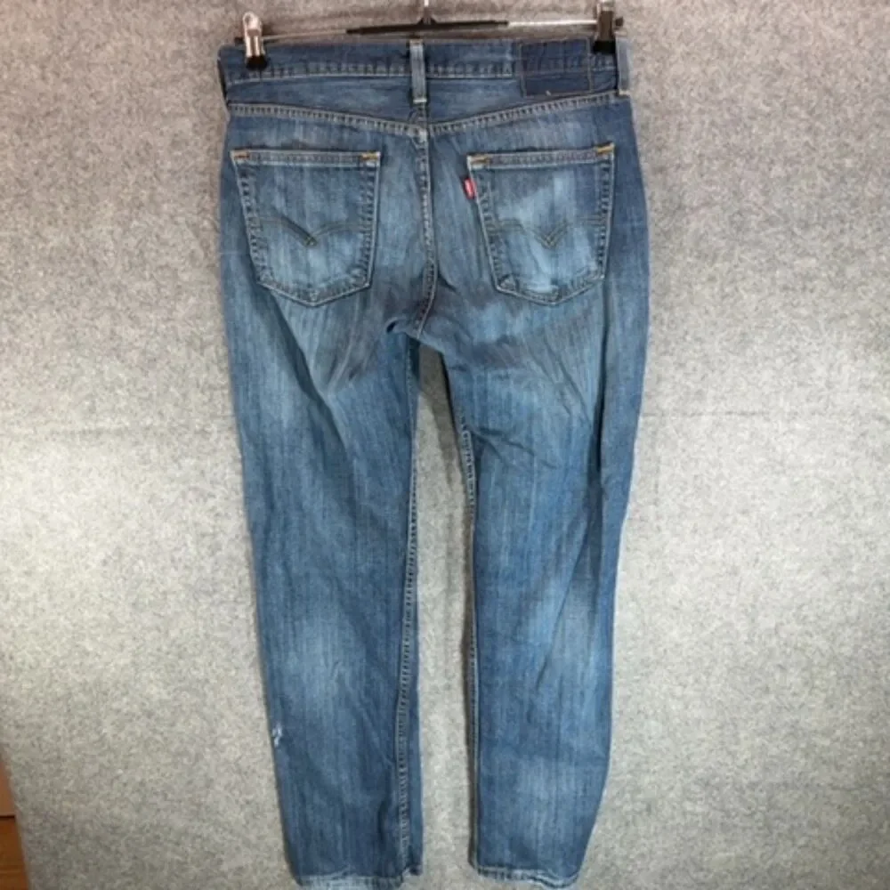 Levis note missing